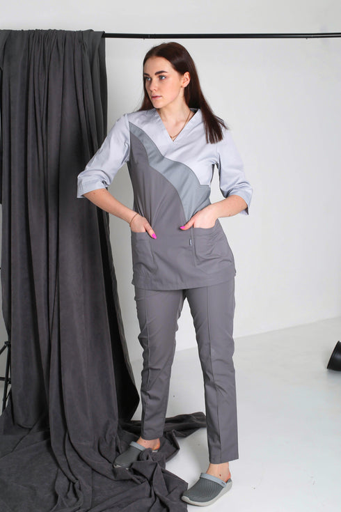 Жіночий медичний костюм 3D