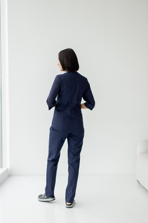 Жіночий медичний костюм 3D