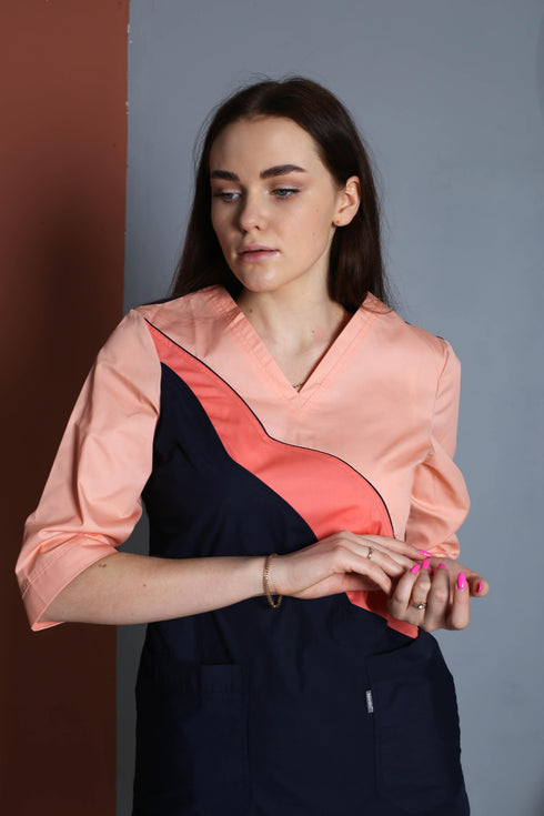 Жіночий медичний костюм 3D